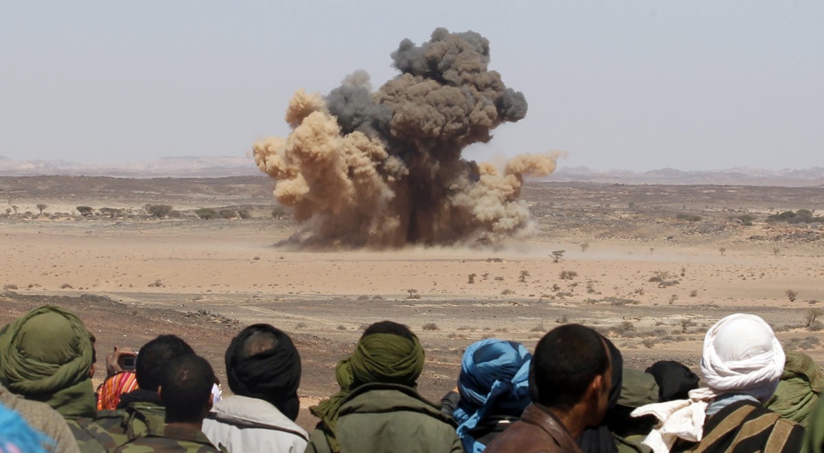 Près de Tifariti, dans le Sahara occidental, le terrain reste miné, by REUTERS/Juan Medina