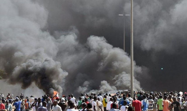 incendies-burkina-parlement
